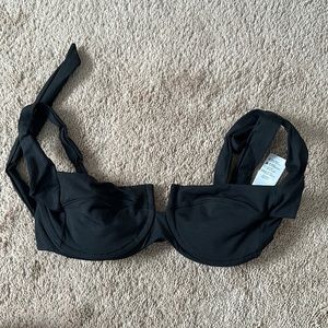 NWOT LSPACE CAMELLIA TOP